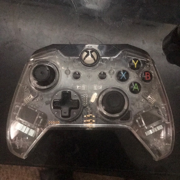 Xbox controller - Picture 2 of 3